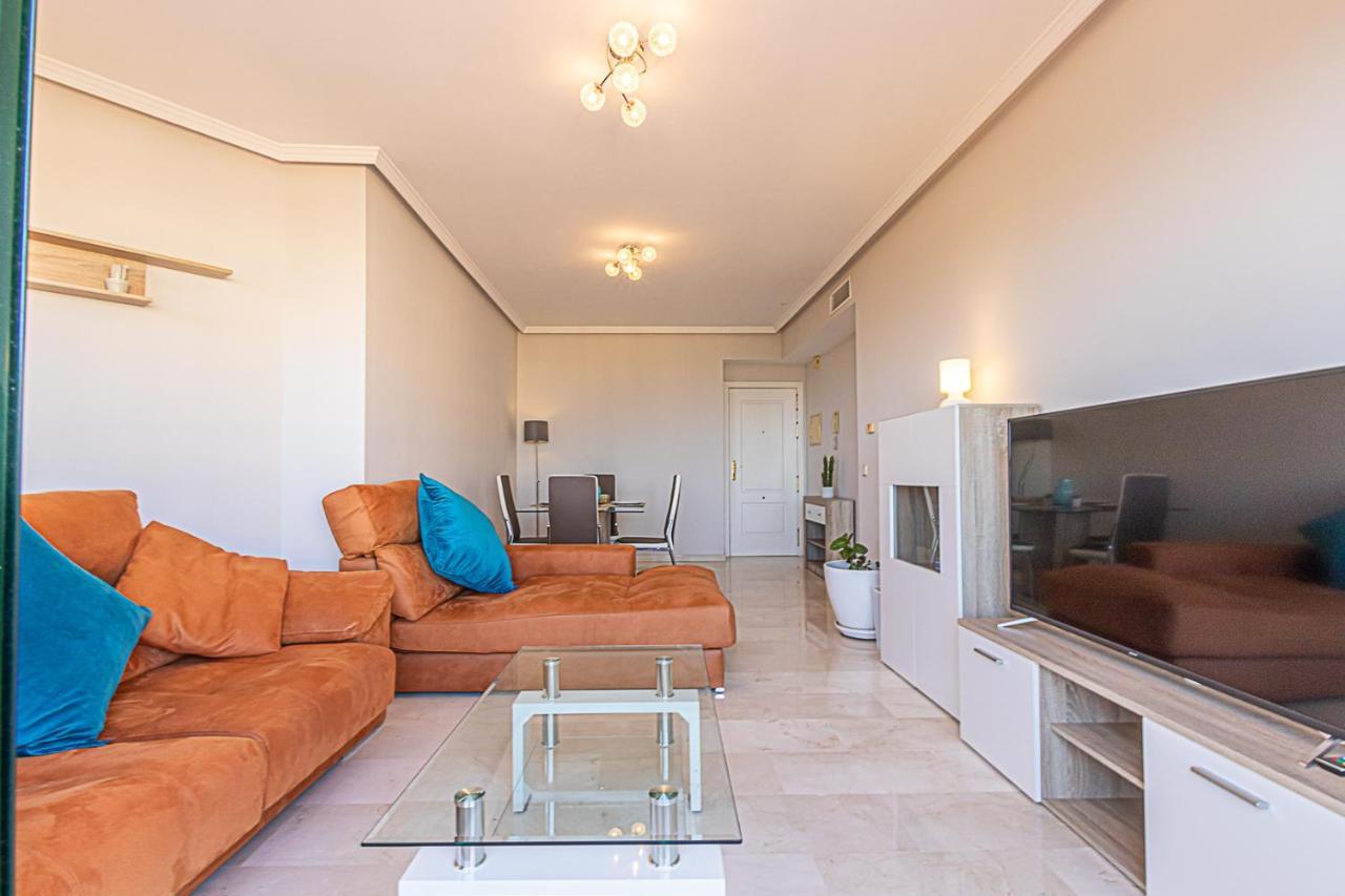 797 Holiday Rentals - Moderno Piso Para 5 Con Hermosas Vistas Benalmádena Dış mekan fotoğraf