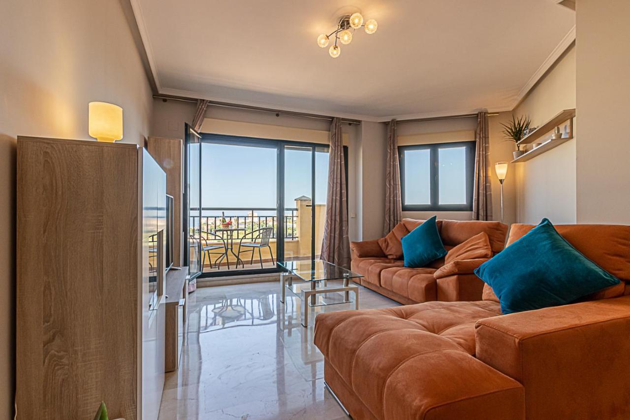 797 Holiday Rentals - Moderno Piso Para 5 Con Hermosas Vistas Benalmádena Dış mekan fotoğraf
