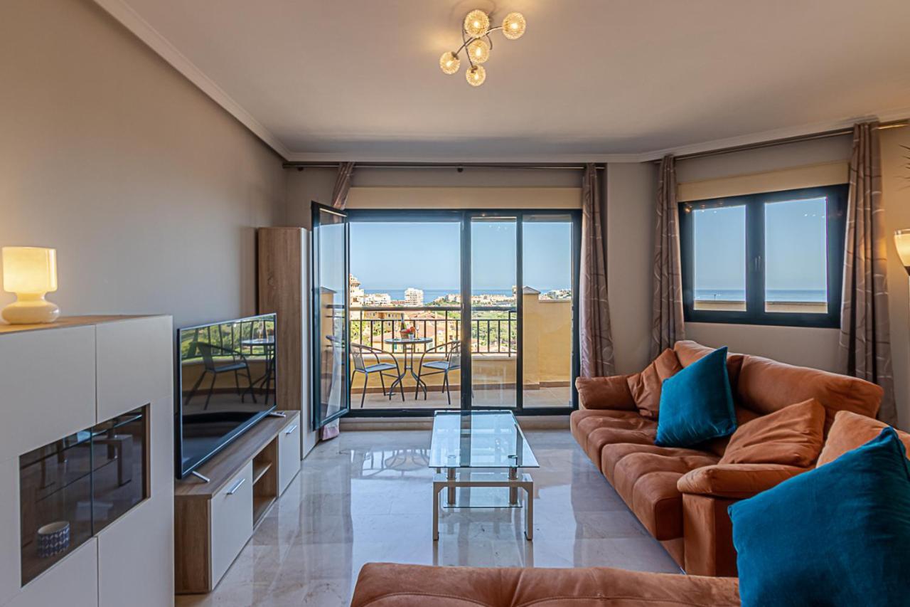797 Holiday Rentals - Moderno Piso Para 5 Con Hermosas Vistas Benalmádena Dış mekan fotoğraf