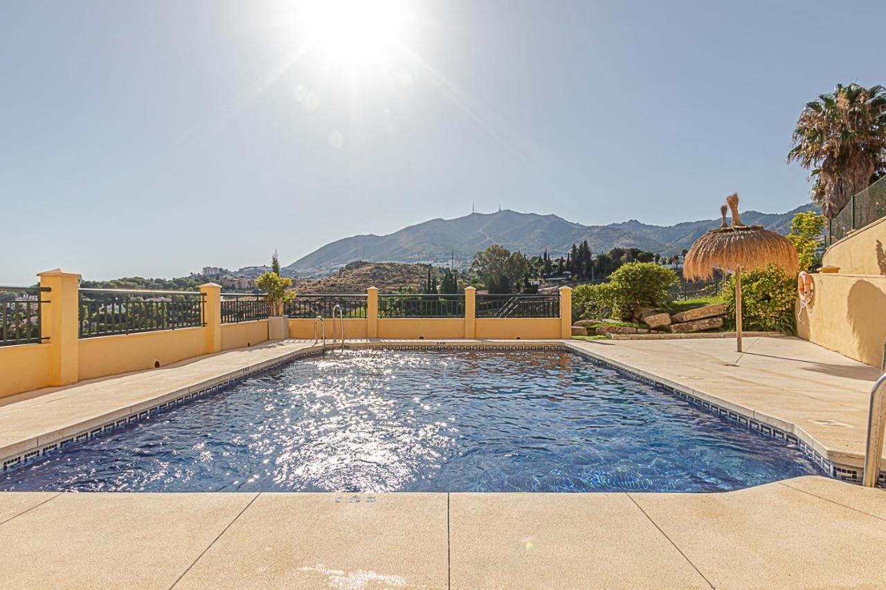797 Holiday Rentals - Moderno Piso Para 5 Con Hermosas Vistas Benalmádena Dış mekan fotoğraf