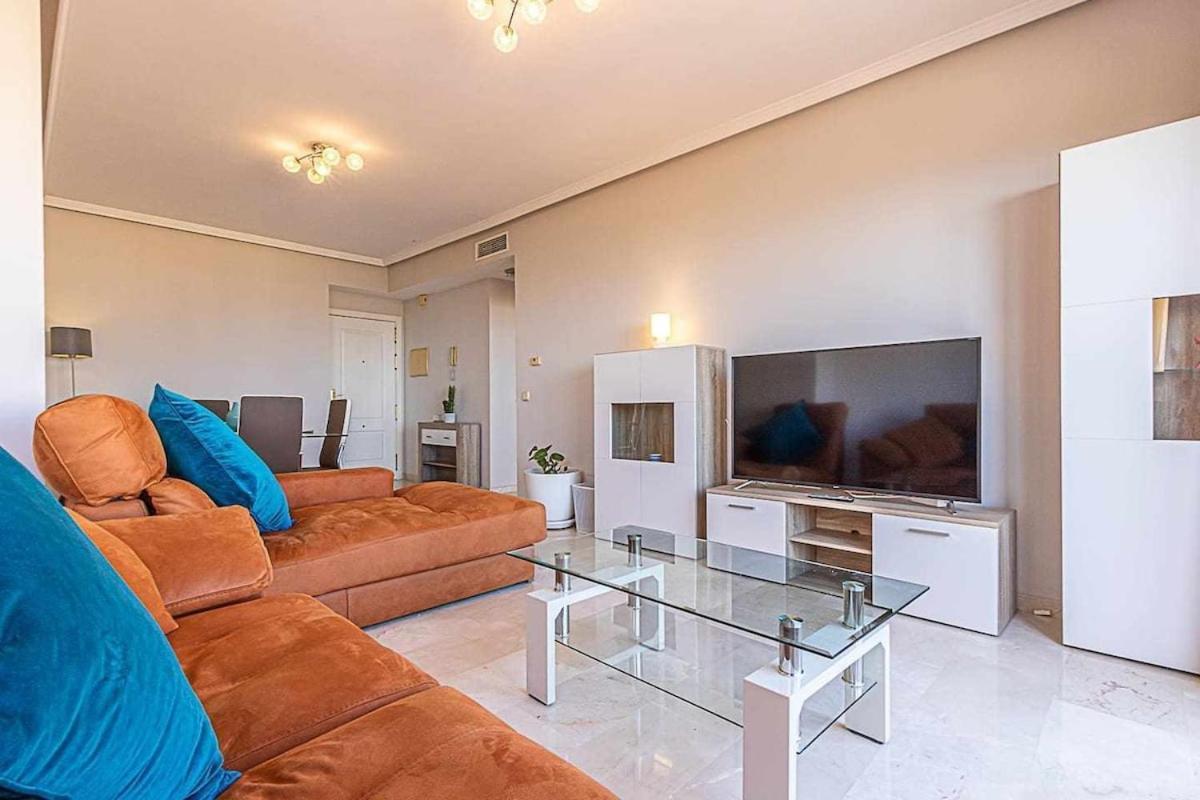797 Holiday Rentals - Moderno Piso Para 5 Con Hermosas Vistas Benalmádena Dış mekan fotoğraf