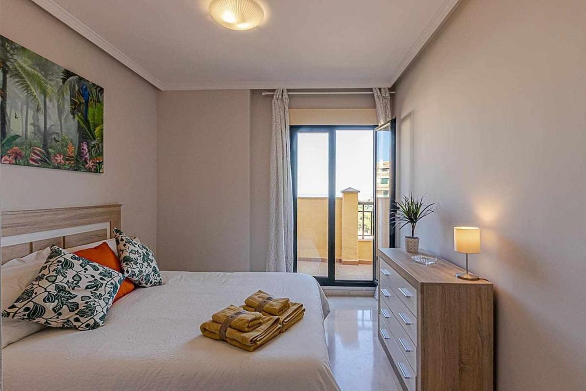 797 Holiday Rentals - Moderno Piso Para 5 Con Hermosas Vistas Benalmádena Dış mekan fotoğraf