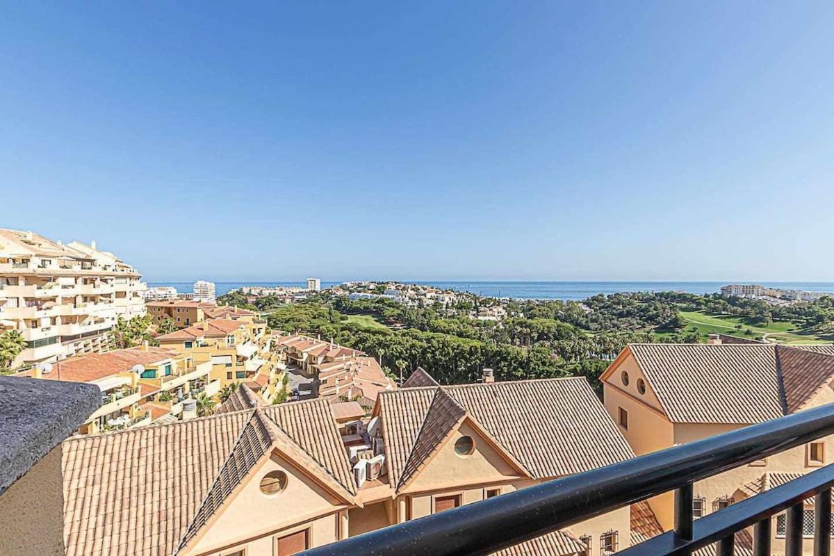 797 Holiday Rentals - Moderno Piso Para 5 Con Hermosas Vistas Benalmádena Dış mekan fotoğraf