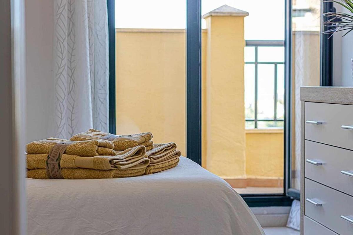 797 Holiday Rentals - Moderno Piso Para 5 Con Hermosas Vistas Benalmádena Dış mekan fotoğraf
