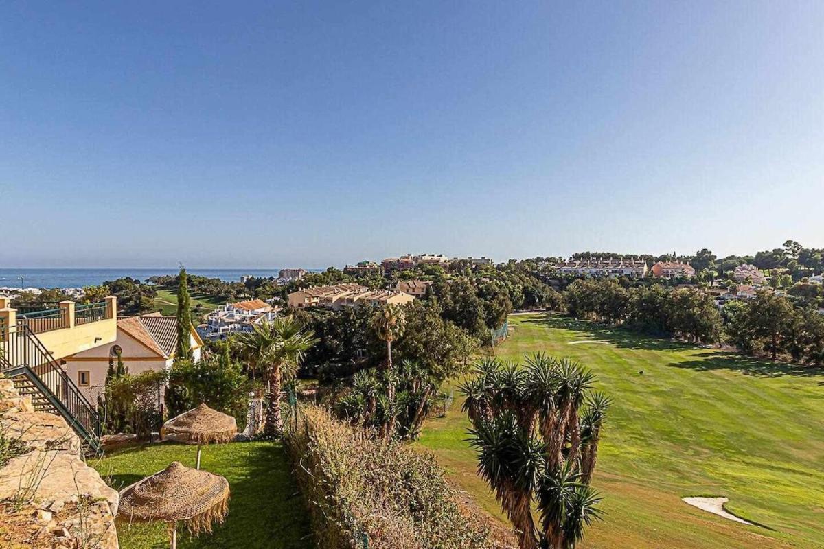 797 Holiday Rentals - Moderno Piso Para 5 Con Hermosas Vistas Benalmádena Dış mekan fotoğraf