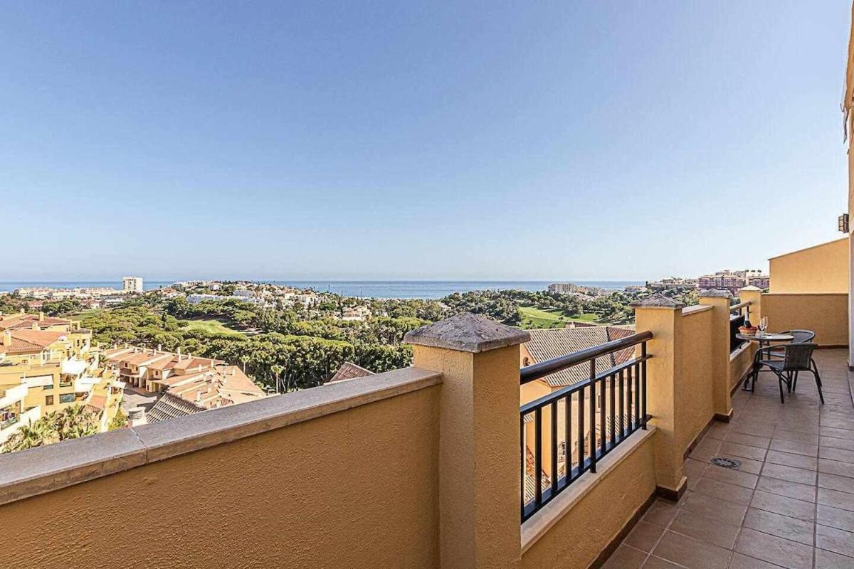 797 Holiday Rentals - Moderno Piso Para 5 Con Hermosas Vistas Benalmádena Dış mekan fotoğraf