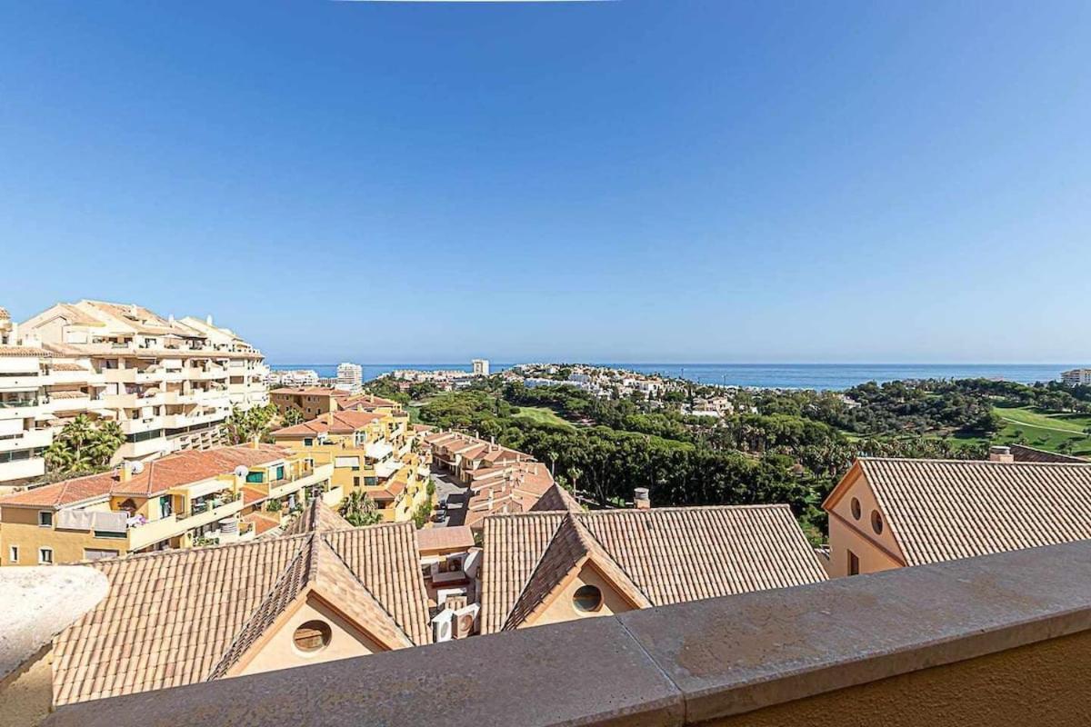 797 Holiday Rentals - Moderno Piso Para 5 Con Hermosas Vistas Benalmádena Dış mekan fotoğraf