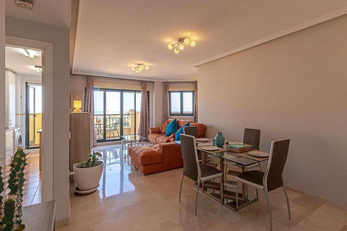 797 Holiday Rentals - Moderno Piso Para 5 Con Hermosas Vistas Benalmádena Dış mekan fotoğraf
